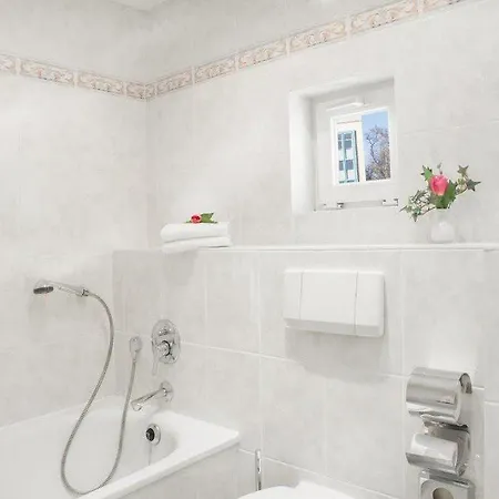 Gaestehaus Kaiserhof 3* Любек