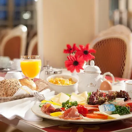 Gaestehaus Kaiserhof 3* Любек